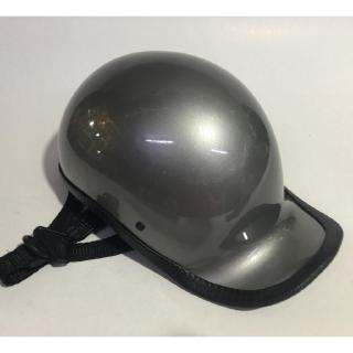 NÓN BẢO HIỂM KIỂU MỎ VỊT ĐỘC VÀ LẠ (XÁM)