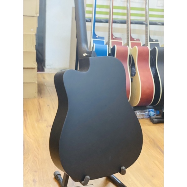 Guitar Acoustic Giá Rẻ Cho Người Mới Tập Chơi