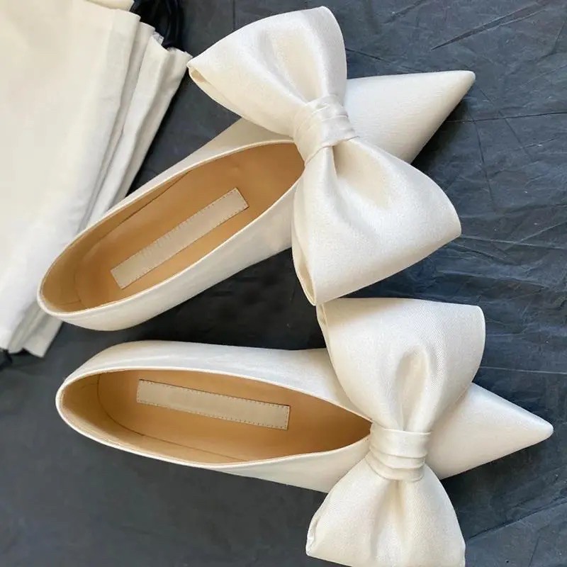 Giày búp bê nơ mõm nhọn