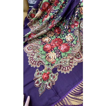 KHĂN VUÔNG TRUYỀN THỐNG NGA