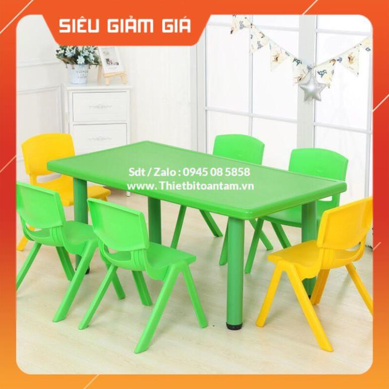 COMBO 1 Bàn nhập khẩu 120x60 cm + 1 Ghế nhựa đúc trẻ em