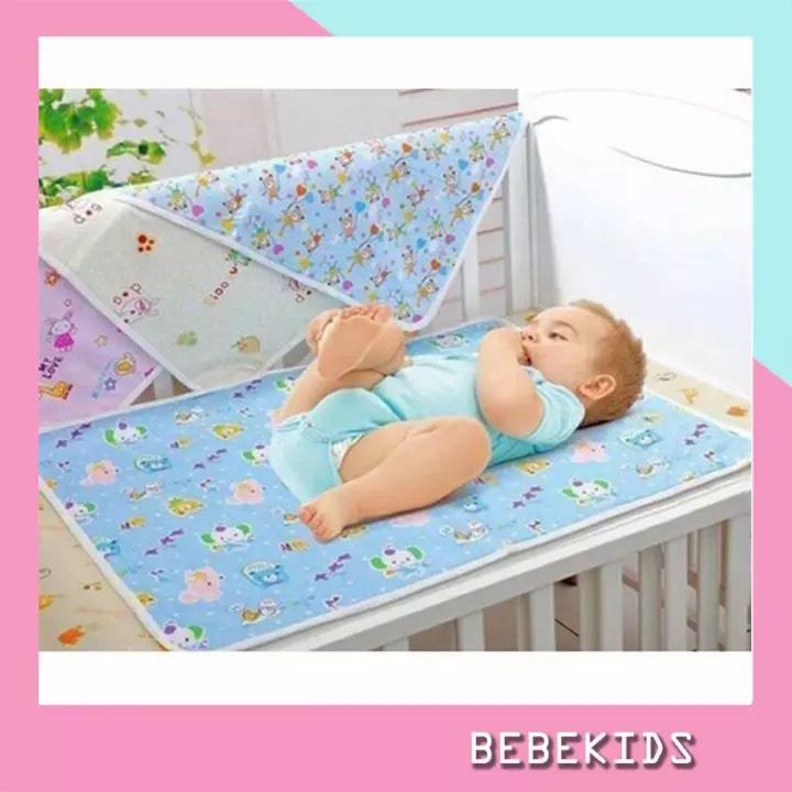 Chiếu nhựa chống thấm Đài Loan loại đại (73 x78 cm)