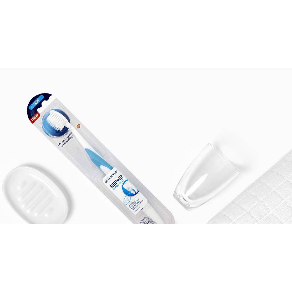 Bàn Chải Đánh Răng Dành Riêng Cho Răng Ê Buốt Sensodyne Repair &amp; Protect Extra Soft