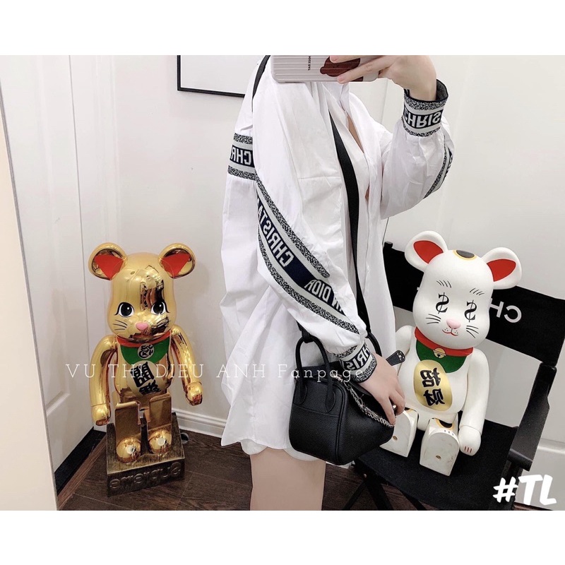 Áo sơ mi trắng viền chữ tay Bo from rộng dấu quần, Áo sơ mi hoạ tiết