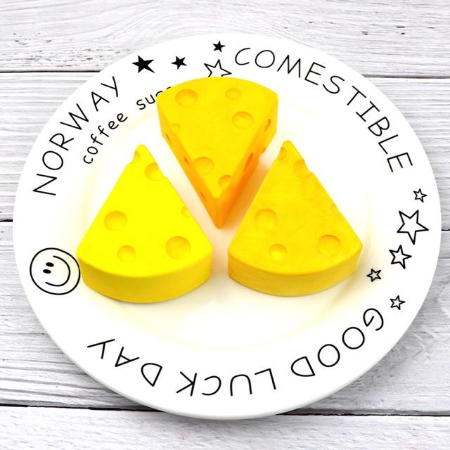 Khuôn silicon hình phô mai 3D là thạch rau câu/pudding cho bé