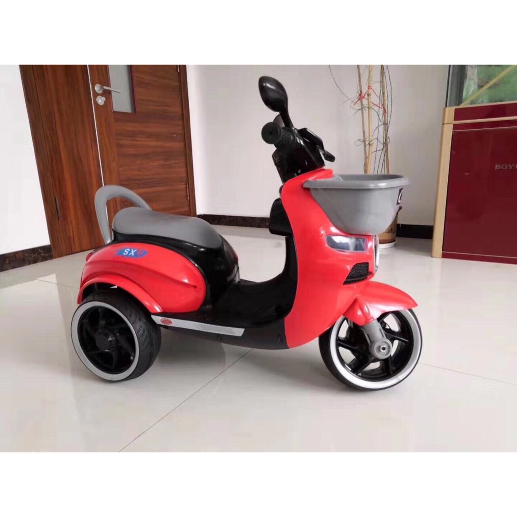 Xe máy điện 3 bánh cho bé CHIWA có giỏ 3 màu: Xanh-Đỏ-Vàng-Trắng