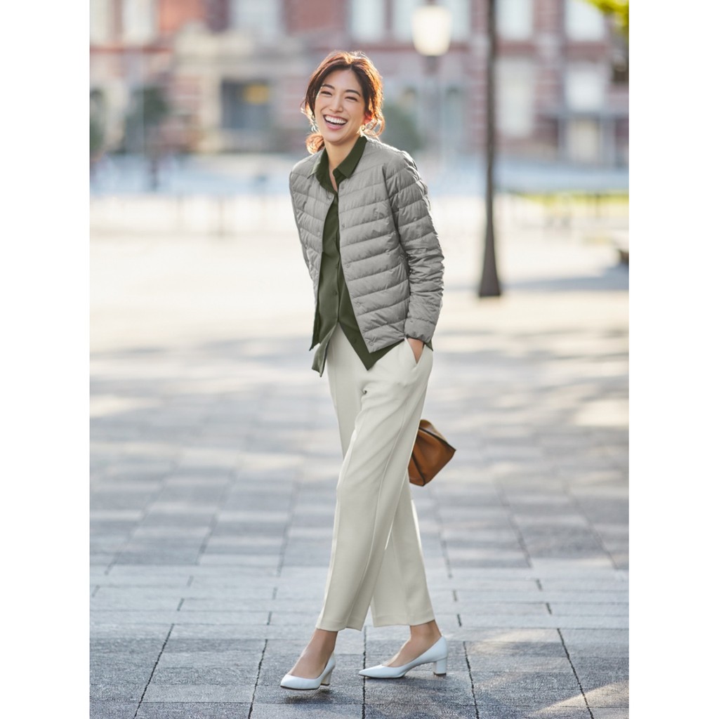 Áo sơ mi nữ dài tay dòng Easy Care của UNIQLO