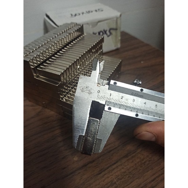 Nam châm viên 30x10x5mm, nam châm trắng lực hút siêu mạnh