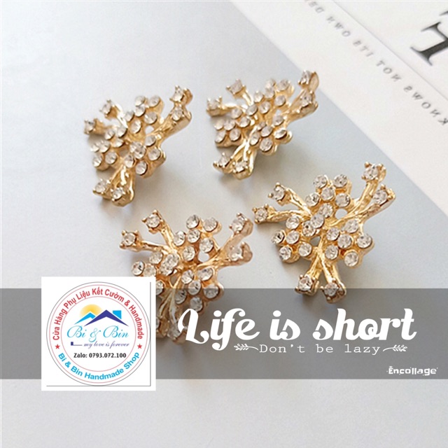 3 Cái Center Hạt Xoàn Làm Phụ Kiện Thời Trang