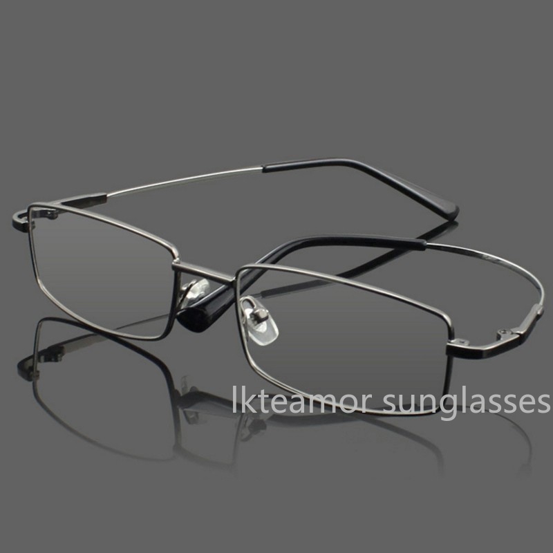 Gọng kính chất liệu titanium siêu nhẹ hiện 4 màu sắc