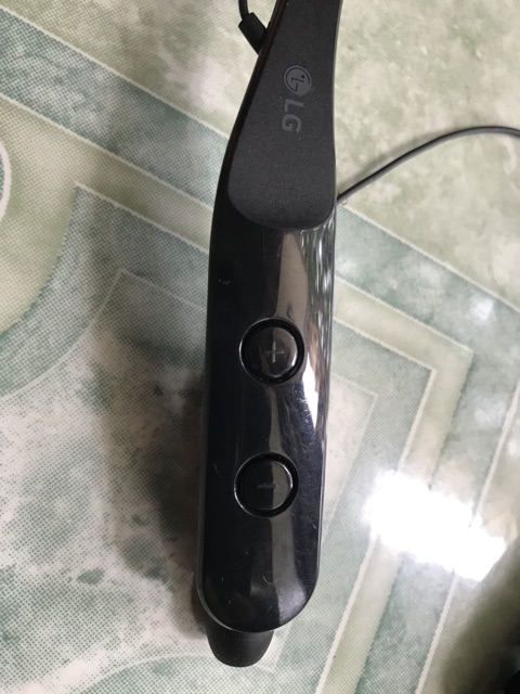 Tai nghe Bluetooth LG HBS-510