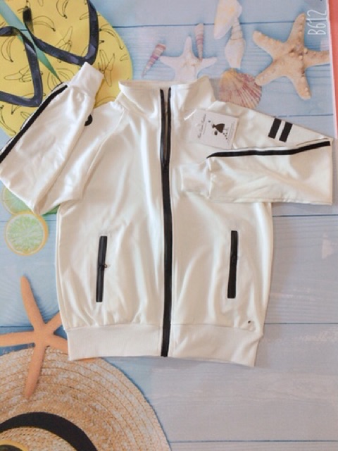 [Mã WASTMAY giảm 15% tối đa 30K đơn 150K] Áo khoác bomber thể thao phối logo | BigBuy360 - bigbuy360.vn