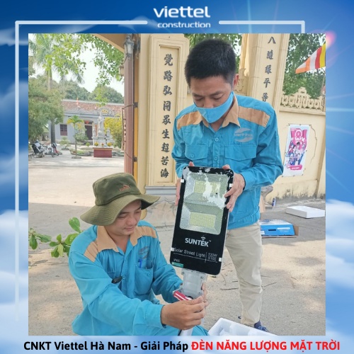 Đèn Đường Năng Lượng Mặt Trời SUNTEK LED Solar Street Light S100 100W - Hàng Chính Hãng - Bảo hành 2 năm 1 đổi 1