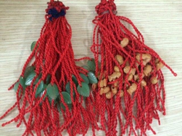 Vòng tay may mắn nhỏ đính mặt