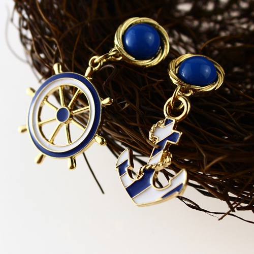 Cặp khuyên tai thiết kế bánh lái/mỏ neo xinh xắn cá tính dành cho nữ