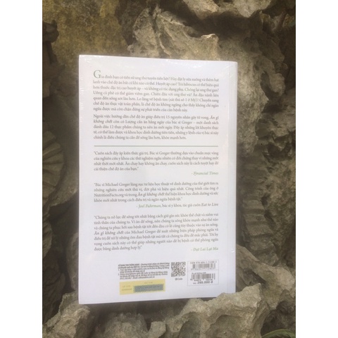 Sách - Ăn Gì Không Chết - Michael Greger,Gene Stone - NXB Trẻ