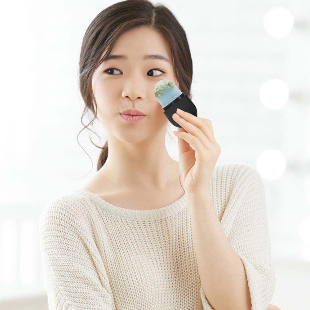 Cây Lăn Đá Bằng Silicone Giúp Làm Săn Chắc Da Mặt Và Se Khít Lỗ Chân Lông