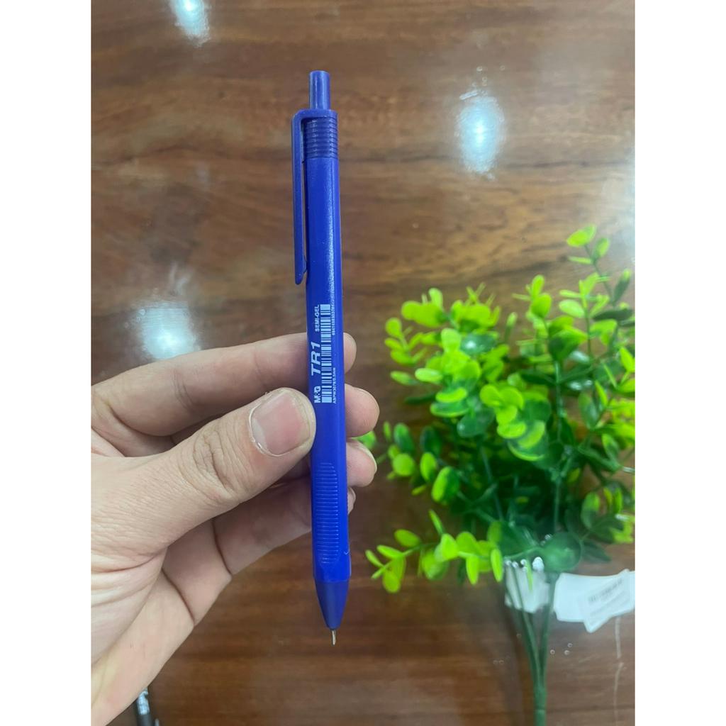 Bút bi mực dầu thân tam giác TR1, chính hãng M&G nét 0.5 | 0.7mm viết siêu trơn mực đậm