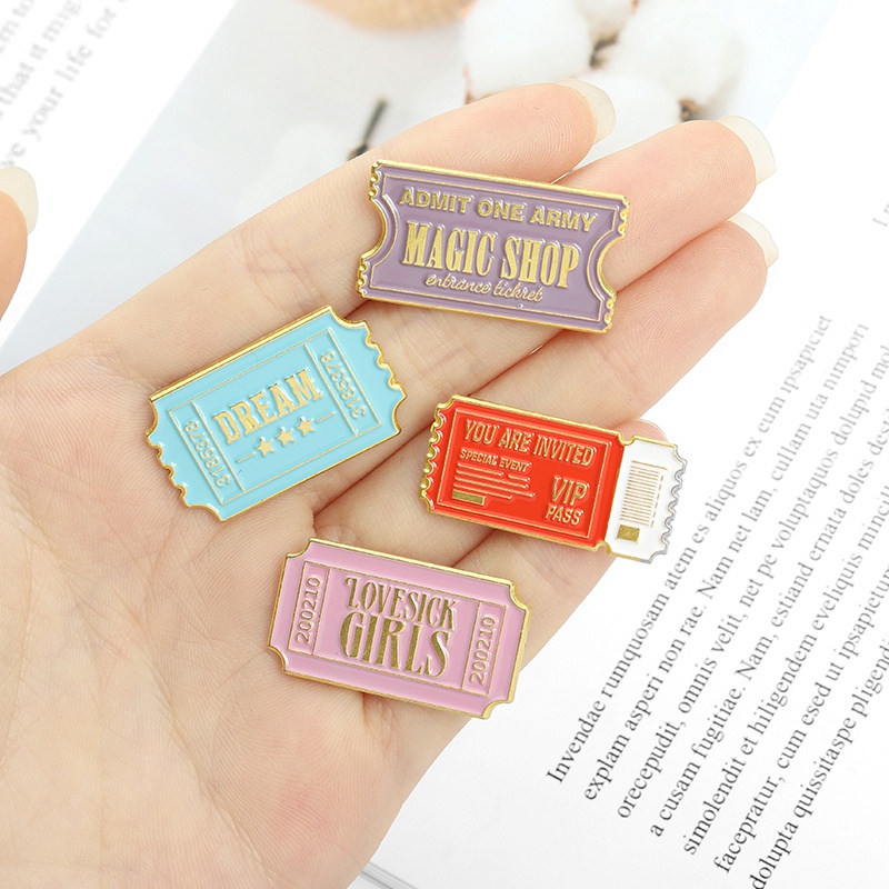 Trâm cài áo QIHE JEWELRY hình vé máy bay hoạt hình tráng men
