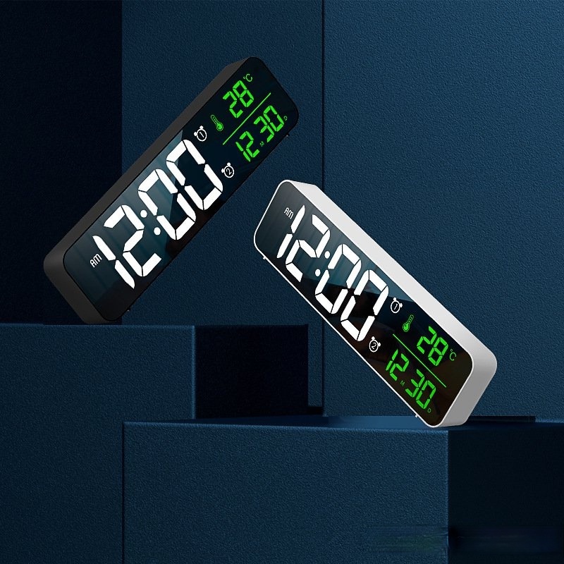 [ Snooze light-emitting desk clock ][ wall clock Mirror LED music clock ][ LED Digital Alarm Clock Large With Calendar ]