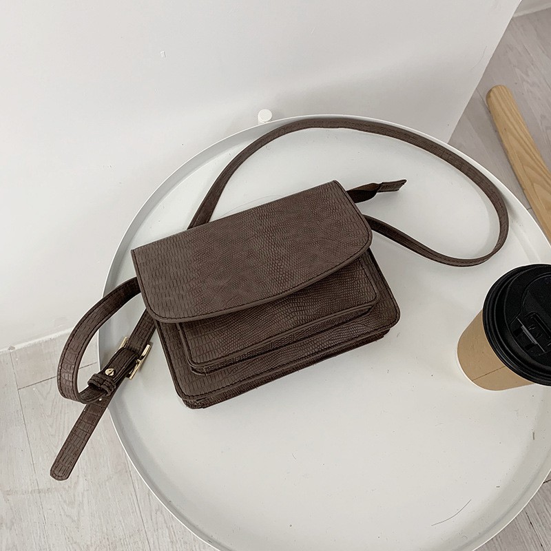 Túi Đeo Vai Chéo Nữ Crossbody Mang Nét Hoang Dã Phom Vuông Nhỏ Gọn Xinh Xắn Phong Cách Thời Trang Đơn Giản Nhưng Cá Tính