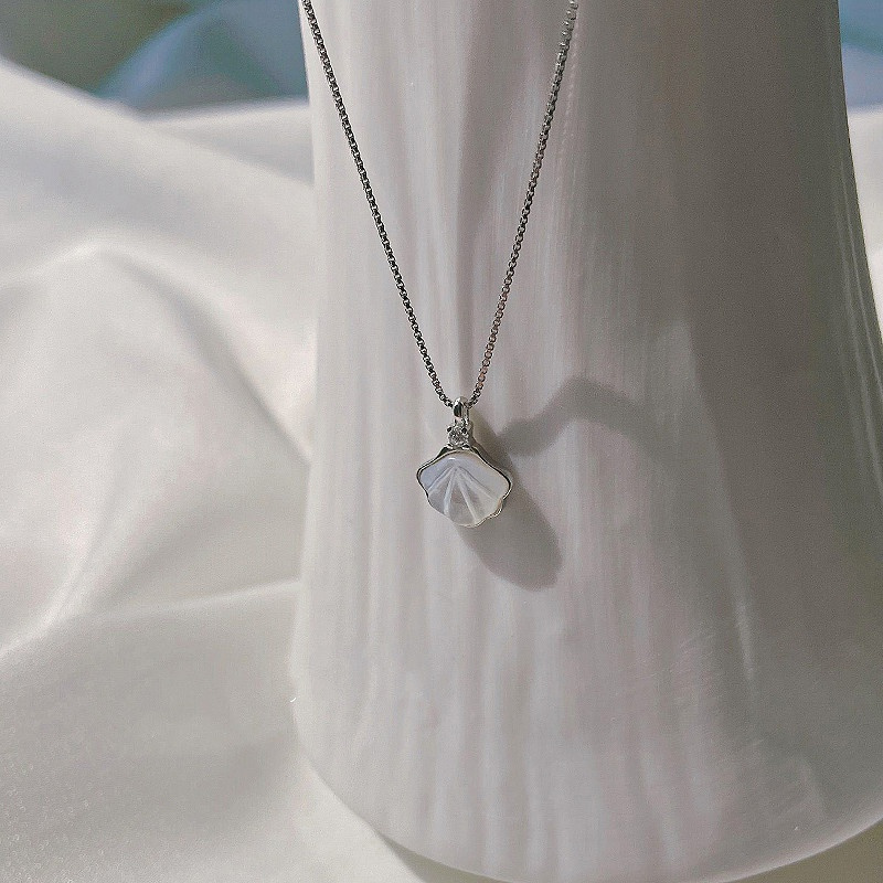 Dây chuyền 191042 mặt hình vỏ sò đính xà cừ tự nhiên thiết kế đơn giản sang trọng