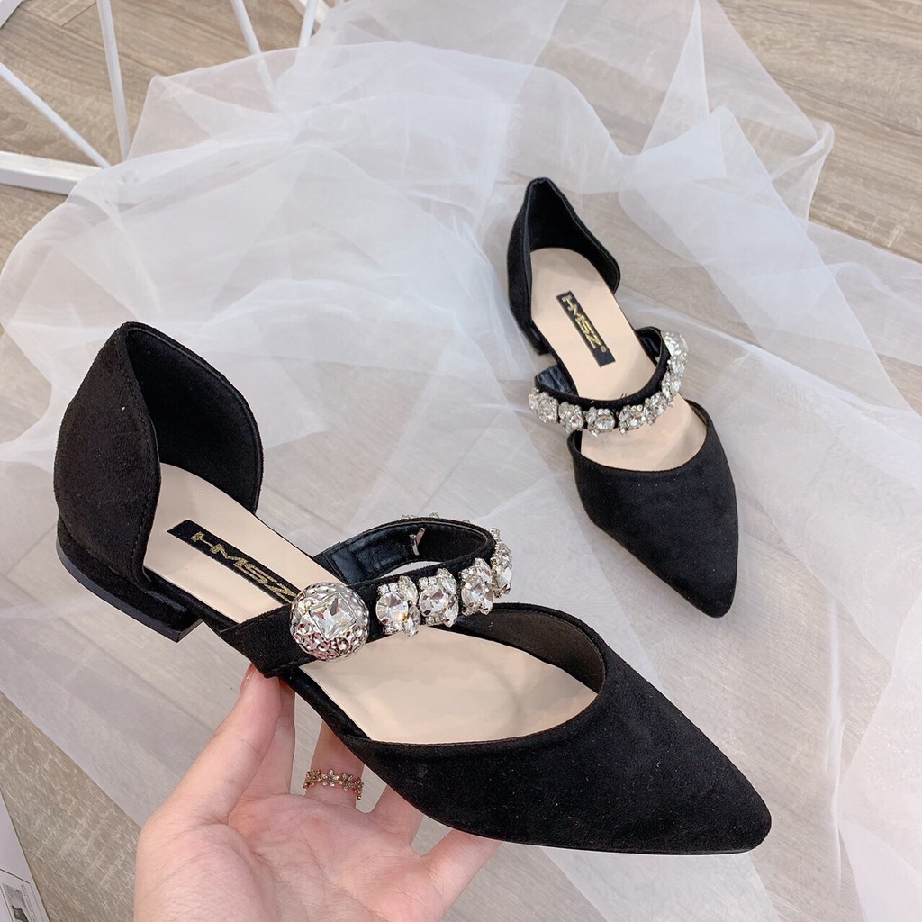 Sandal bít mũi quai ngang đính đá sang chảnh - Form rộng 1 size | BigBuy360 - bigbuy360.vn