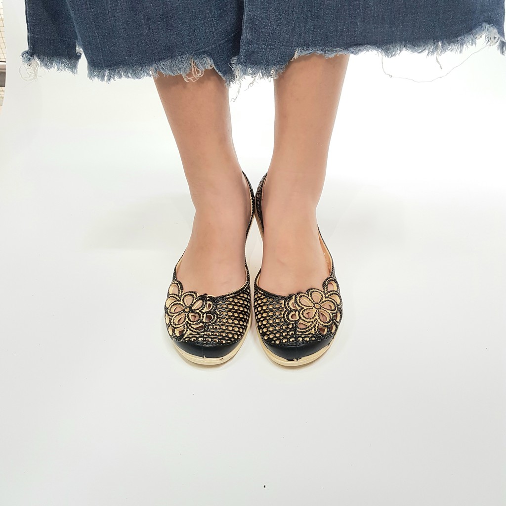 3L03 Giày bệt lỗ in hoa hot trend hè 2020 form nhỏ mua tăng 1 size | BigBuy360 - bigbuy360.vn