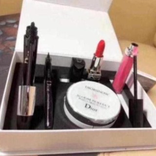 Set bộ 5 món dior
