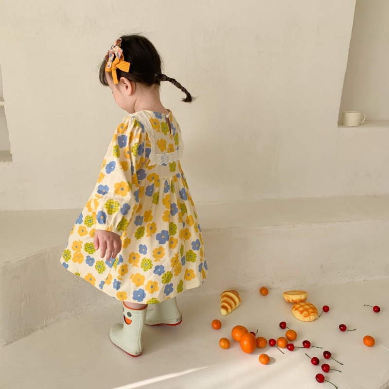 Đầm Tay Dài Cổ Tròn Hoạ Tiết Hoa Dễ Thương Xinh Xắn Dành Cho Nữ