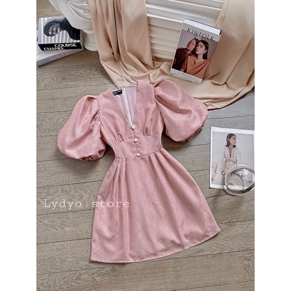 Váy gấm hoạ tiết chìm tay bồng | BigBuy360 - bigbuy360.vn