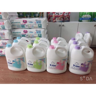 - nước giặt dnee thái lan 3000ml . chuẩn loại 1