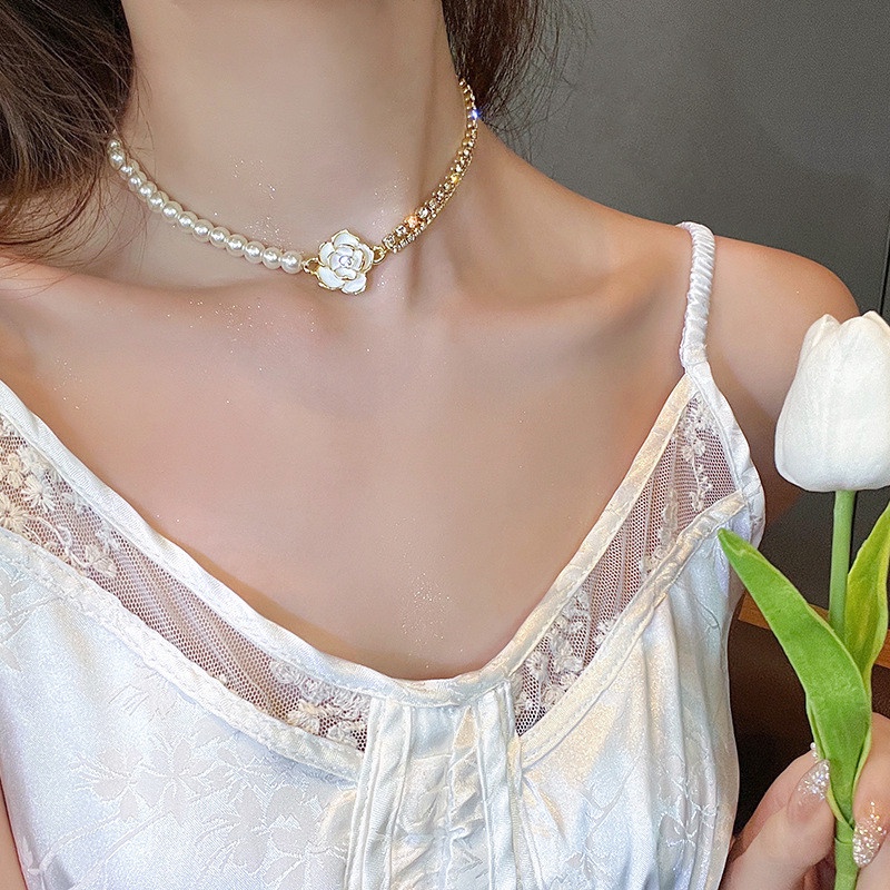 Vòng Cổ Mặt Hoa Hồng Đính Ngọc Trai Thời Trang Cao Cấp