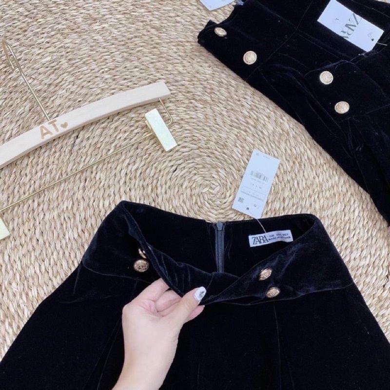 Quần short nhung 4 khuy dáng váy | BigBuy360 - bigbuy360.vn