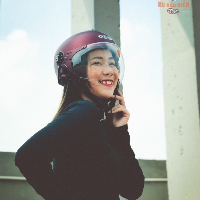 Mũ Bảo Hiểm Nửa Đầu Có Kính Che Nửa Mặt - Sunda 137A
