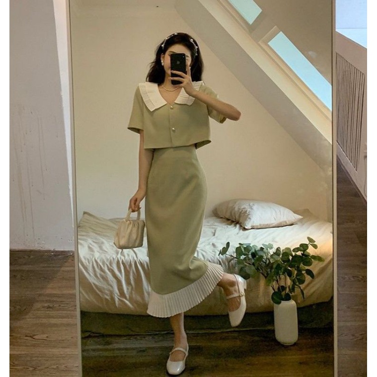 Set áo ngắn tay kết hợp váy xếp ly
