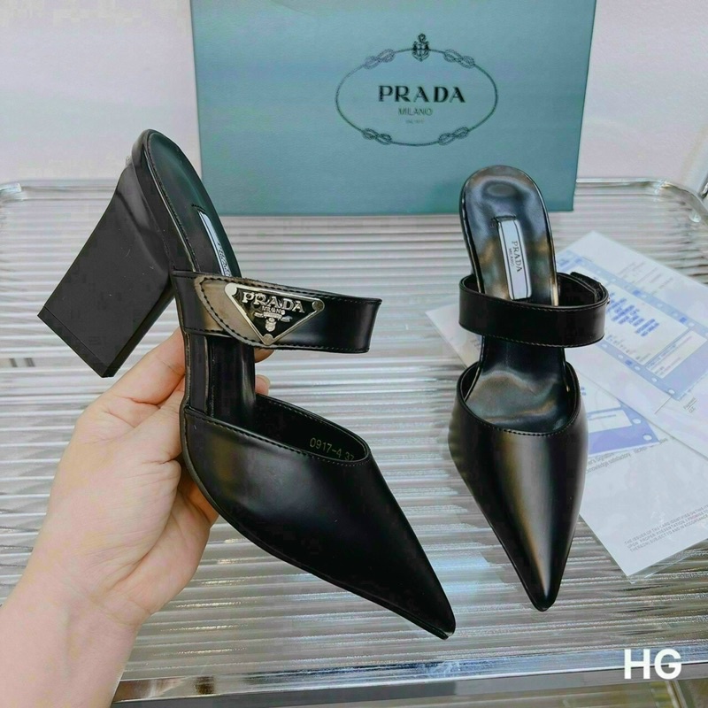 Giày sục da prada