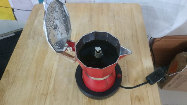 Bếp nhiệt pha cà phê bằng ấm Moka hoặc  hâm nóng trà