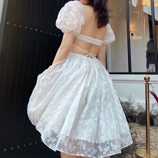 Đầm xoè hở lưng