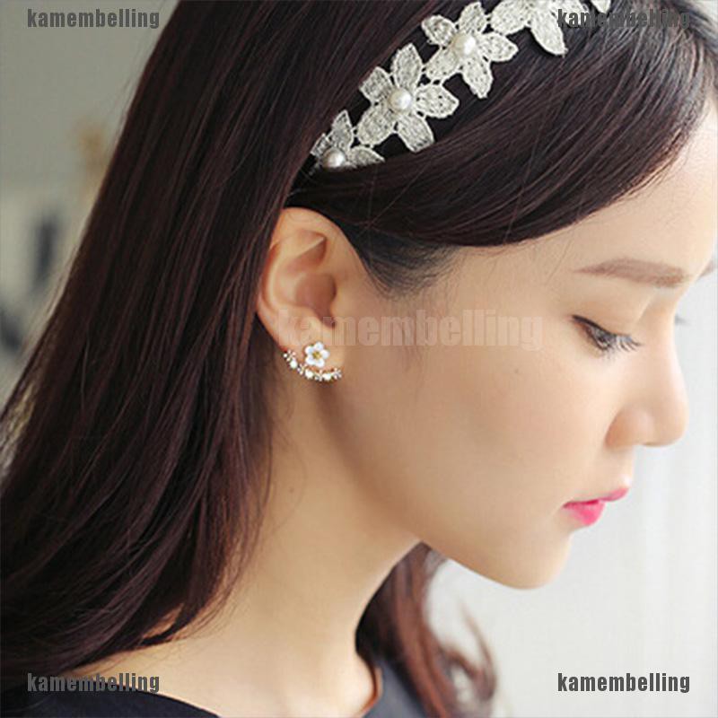 Bông Tai Hình Hoa Cúc Đính Pha Lê Dễ Thương Dành Cho Nữ