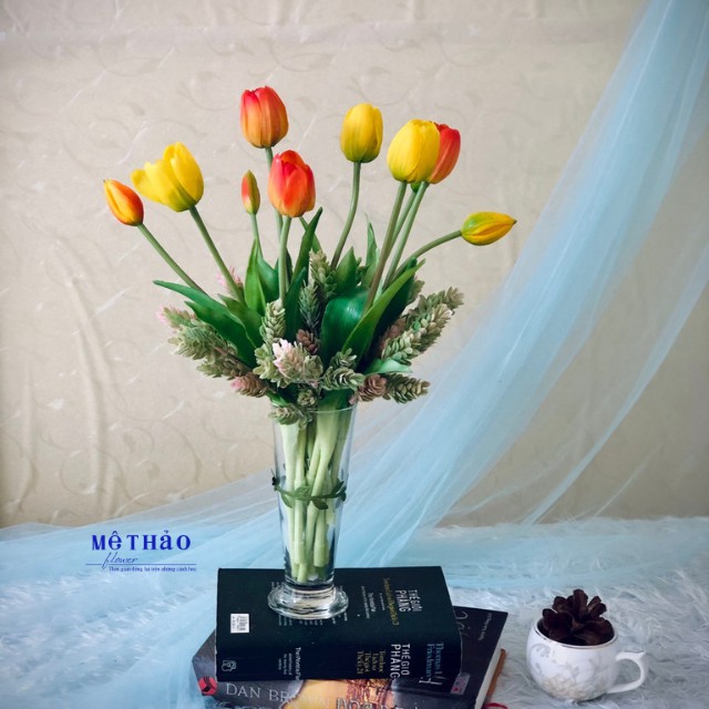 Lọ Hoa Tuylip Mix Cành Vây Cá Chất Liệu Lụa Cao Cấp Trang Trí Phòng Khách, Decor Nhà Cửa, Studio Mê Thảo Flower