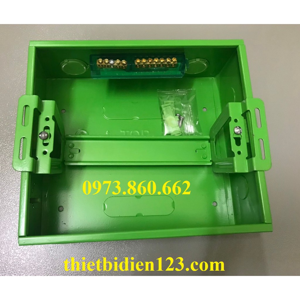 Tủ điện âm tường đế sắt cao cấp mặt vàng 6-9 , 10-13 , 14-18 vị trí - Hộp cài át cao cấp Merlineu