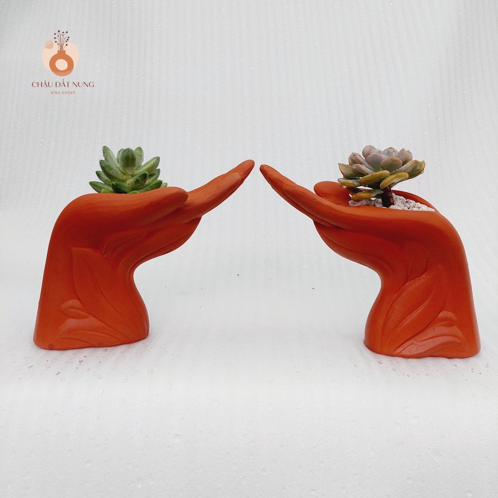 Chậu đất nung, Chậu sen đá - Bàn tay của người tôi yêu, miệng chậu 6cm, chiều cao 15cm