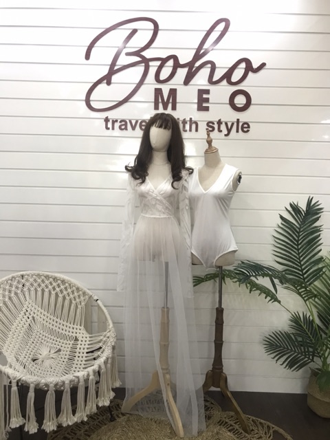 Set váy ren trắng chân xuyên thấu