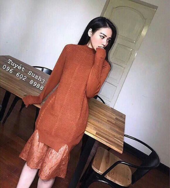 Váy len thừng chân ren.
