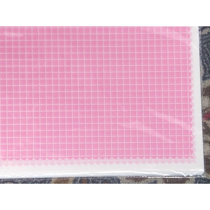 Giấy bóng gói hoa. Set 20 tờ. Ca rô. Công cụ làm đẹp và tăng giá trị cho bó hoa của bạn dù bạn là shop hay cá nhân.