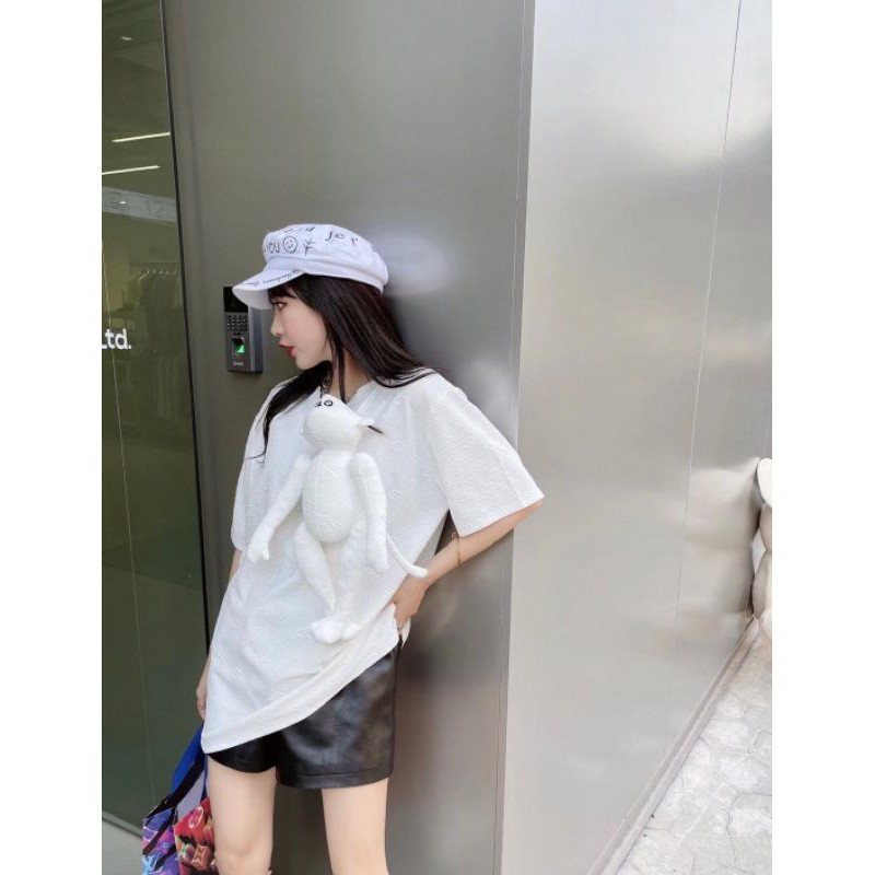 áo thun cotton nữ ngắn tay cổ tròn gắn gấu bông LV