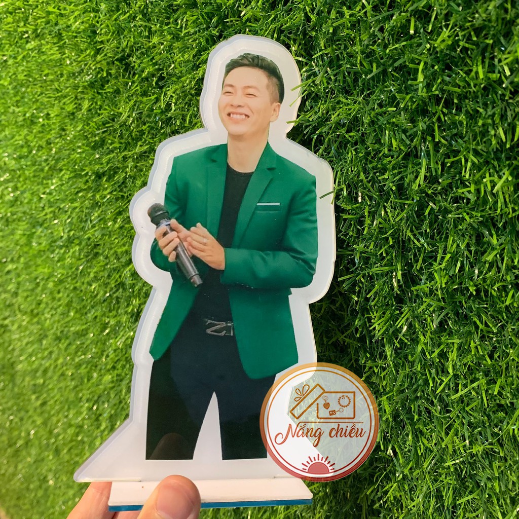 Tượng đứng thần tượng hàn quốc