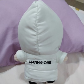 Outfit doll – Áo phao Wannaone