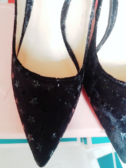 Pass giày cao gót new fullbox cao 9cm giá 100k size 36